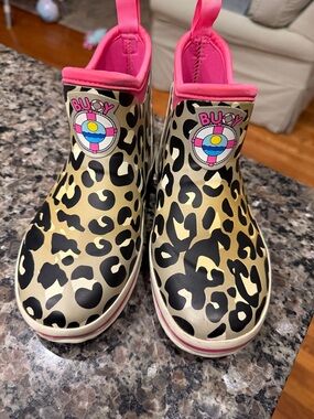 Kids Leopard-Print Rain Boots in Gold with Pink Trim
